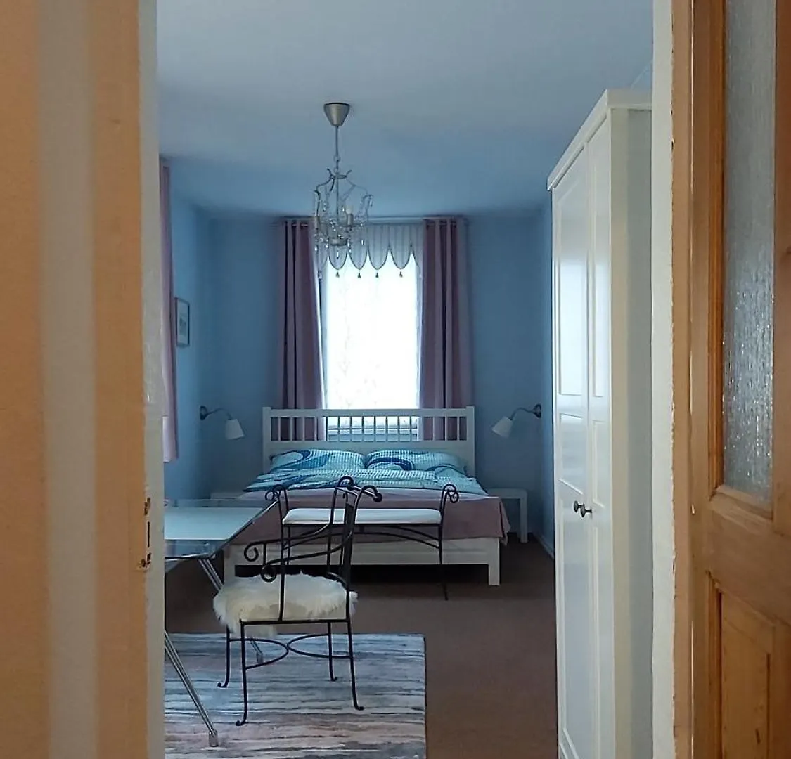 City-Ferienwohnungen-Dresden - Zentral Gelegen Im Haus Louisenstrasse 11 - Dresden-Neustadt 0*, Dresde