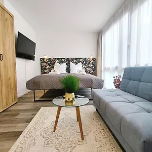Design Fuer Bis Zu 4 Im 2 Og, Modern, Dachterrasse, Grill, Ruhige Lage, Plus, Wii, Lan Und Wlan Apartment Nürnberg