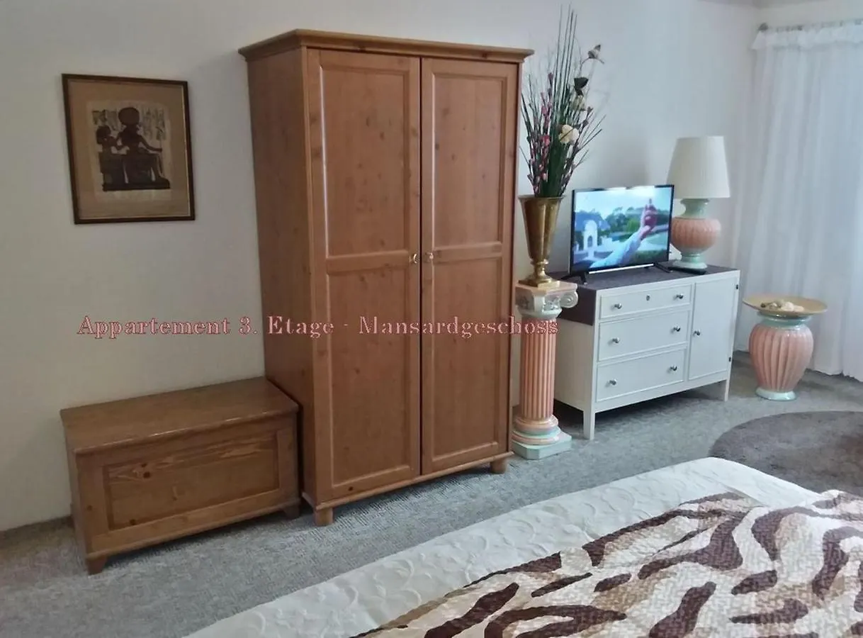 City-Ferienwohnungen-Dresden - Zentral Gelegen Im Haus Louisenstrasse 11 - Dresden-Neustadt Germany