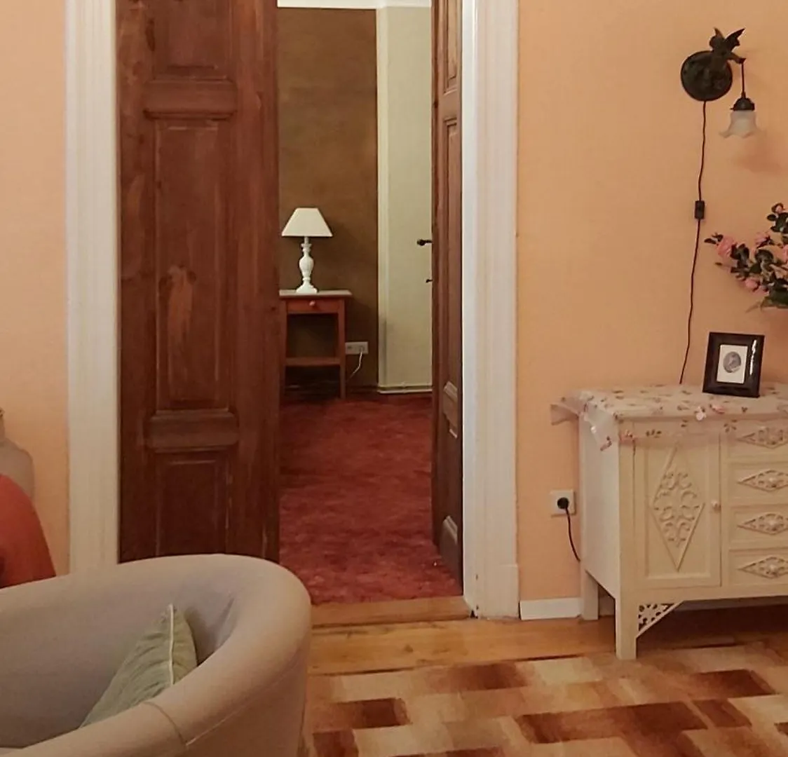 City-Ferienwohnungen-Dresden - Zentral Gelegen Im Haus Louisenstrasse 11 - Dresden-Neustadt Dresden